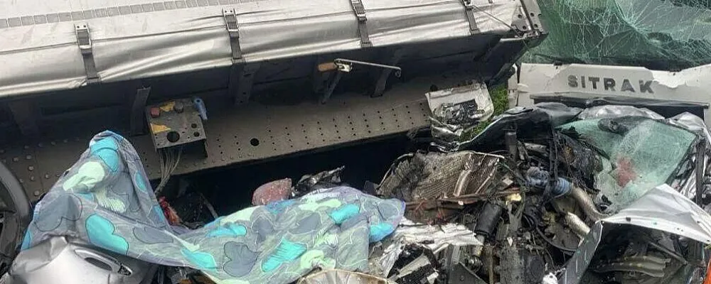На трассе Екатеринбург – Тюмень в ДТП с фурой погибли четыре человека