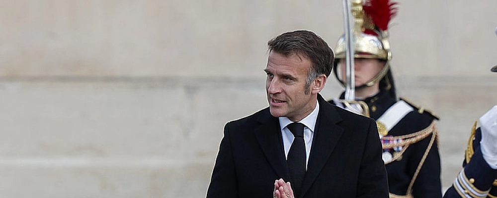 Макрон призвал создать «третий путь» и снизить зависимость от США