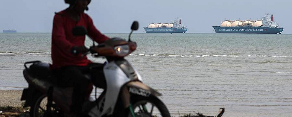 Иран объявил об открытии Ормузского пролива для коммерческих судов