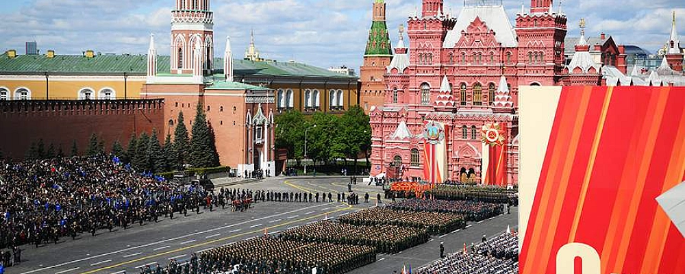 Песков: колонна военной техники не пройдет на параде 9 Мая в Москве