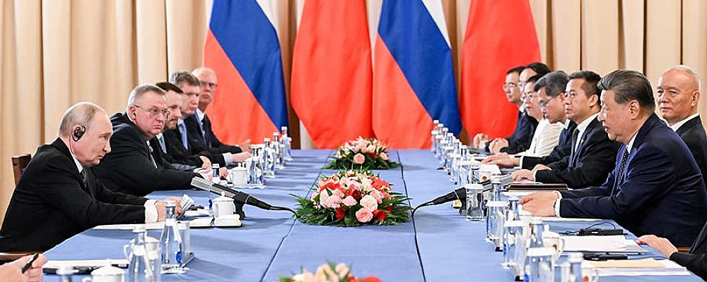 Песков рассказал о темах переговоров Путина и Си Цзиньпина в Бишкеке