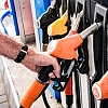 «Газпром нефть» сняла ограничения на заправку в 13 регионах