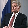 Песков назвал ошибочным мнение о способности Украины долго противостоять России