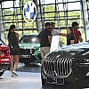 Kia, BMW, Toyota и другие ушедшие автобренды продолжают зарабатывать в России