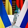 Карасин заявил о готовности России к трехсторонней встрече по Украине в Абу-Даби
