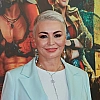 Катя Лель призвала не осуждать Преснякова после видео с поцелуем поклонницы