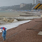 В Алупке три отдыхающих стали жертвами шторма: двое погибли, один оказался в реанимации