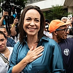 Нобелевскую премию мира 2025 года получила венесуэльский политик Мария Корина Мачадо