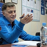 Физика по депутату Макарову: наследие под экскаватор, бабло - в офшоры?