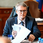 Бензин подорожал в 12-й раз: губернатор-сказочник Солодов заврался?