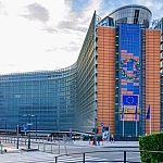 Еврокомиссия обсудит влияние санкций США против российских нефтекомпаний на энергобезопасность ЕС