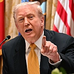 Трамп поддержал законопроект о санкциях против стран, сотрудничающих с Россией