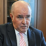 Карасин заявил об усилении политического напряжения в Киеве на фоне коррупционного скандала