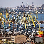 В морском порту Мариуполя откроют новый пункт пропуска через границу России