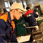 Девятиклассники, не сдавшие ГИА, смогут бесплатно получить рабочую профессию