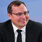 Мостовик-затейник Костюка и Донского: кто помогает Ракчееву пилить бюджет?