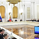 Путин назвал кадровые вопросы ключевым фактором развития страны