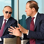 Путин обсудил с Мантуровым развитие промышленности и космических технологий