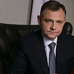 Слюсарь снял сливки с границы: семья губернатора и бизнес на госконтрактах