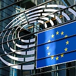 Политолог заявил о болезненном осознании ЕС утраты самостоятельности