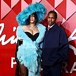 Рианну заметили с кольцом на безымянном пальце — фанаты заподозрили помолвку с A$AP Rocky