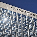Российская и украинская делегации прибыли в отель InterContinental в Женеве для переговоров
