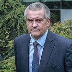 Коррупционный спрут Крыма: депутаты, олигархи и... жена Аксенова?