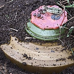 В Херсонской области ребенок погиб при подрыве мопеда на мине