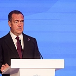 Медведев сообщил о почти 1,5 тыс. ветеранов СВО среди депутатов от «Единой России»