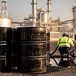 Politico сообщило об отказе ЕС от полного запрета российской нефти в новом пакете санкций