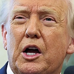 Губернатор Иллинойса усомнился в когнитивной адекватности Трампа на фоне новых заявлений президента США
