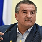 Засланцы Зеленского в Крыму: зять Кучмы и пожароопасные контракты от Аксенова