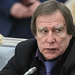 Протеже Кремля: фонд виолончелиста Ролдугина накачивают активами
