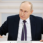 Путин призвал повышать качество жизни на Дальнем Востоке