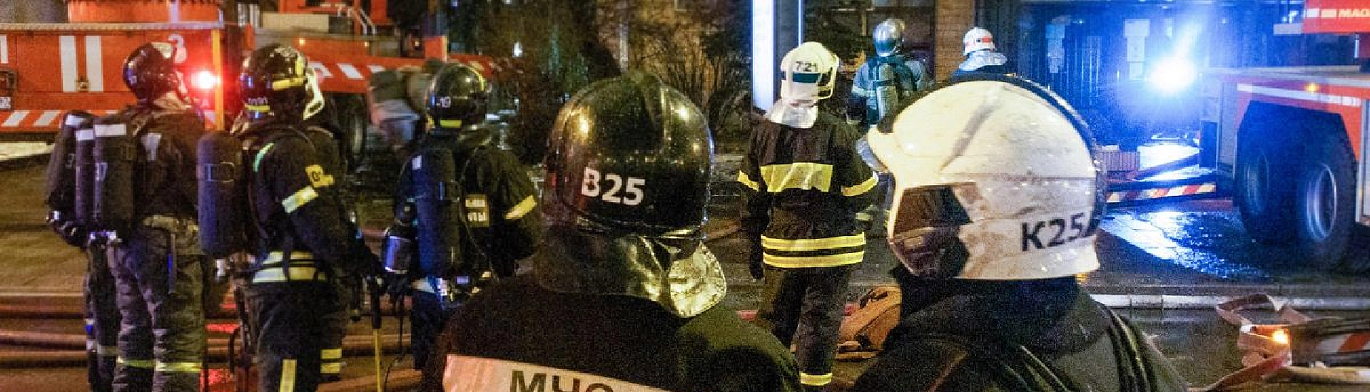 На НПЗ в Краснодарском крае вспыхнул пожар после падения обломков беспилотников