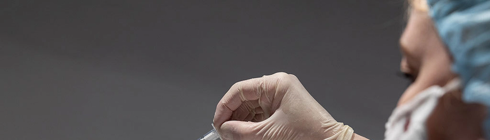 Инфекционисты призвали прививаться из-за вспышки менингококка в РФ