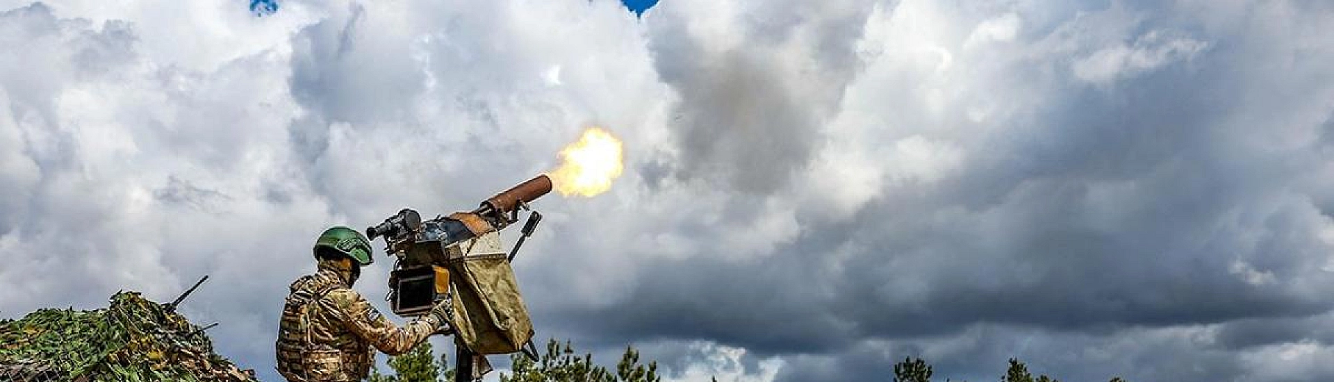 Минобороны РФ: авиация и артиллерия нанесли удары по складам и цеху сборки дронов