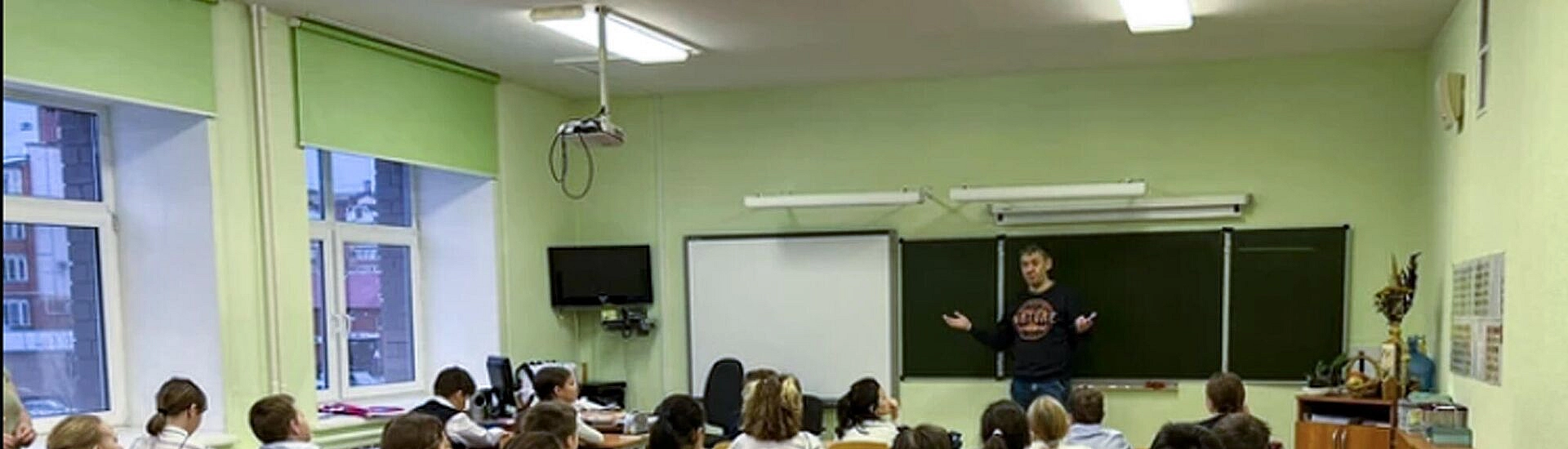 Минпросвещения предложило сократить уроки иностранного языка в средней школе