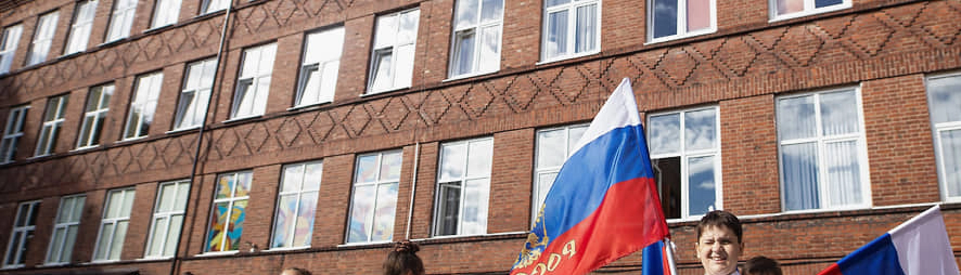 В Госдуме предложили ввести единое удостоверение школьника