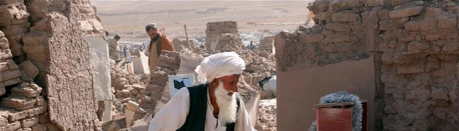 Число жертв землетрясения в Афганистане превысило 500 человек