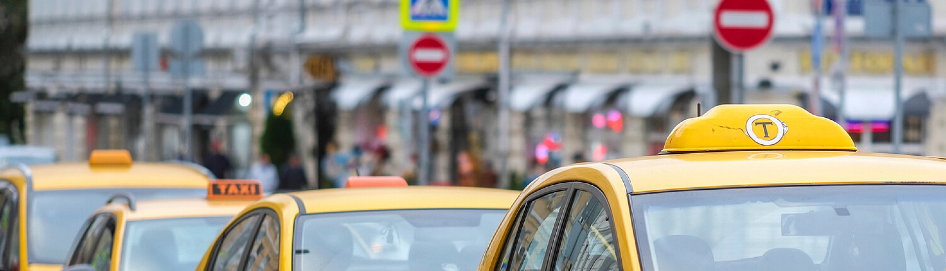 В Татарстане хотят продлить запрет на работу мигрантов в 10 сферах до конца 2026 года