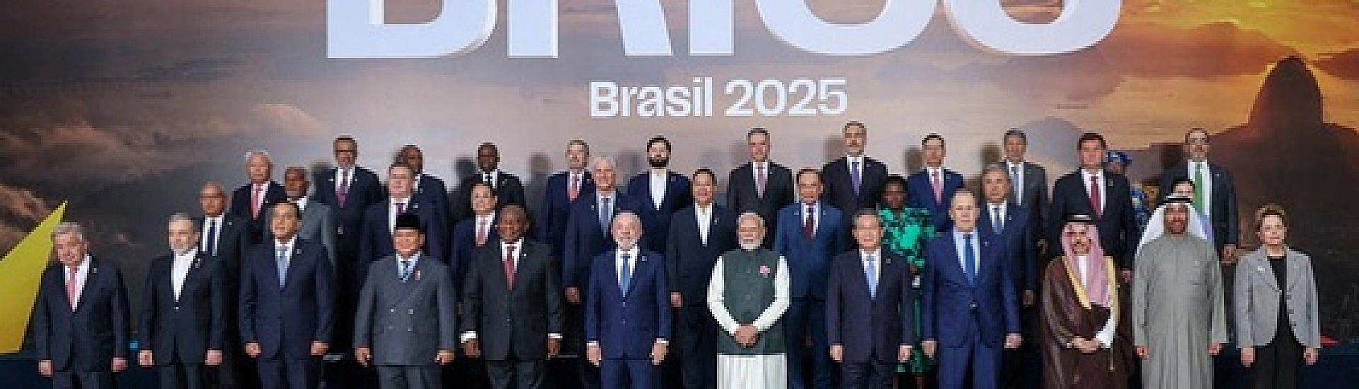 Лидеры БРИКС обсудили тарифы США и конфликт на Украине на внеочередном онлайн-саммите