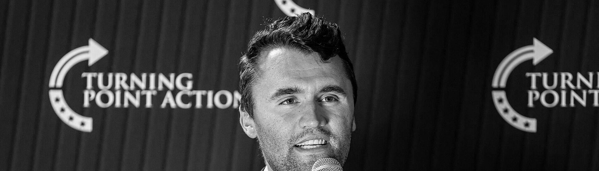 ФБР показало видео с подозреваемым по делу об убийстве Чарли Кирка