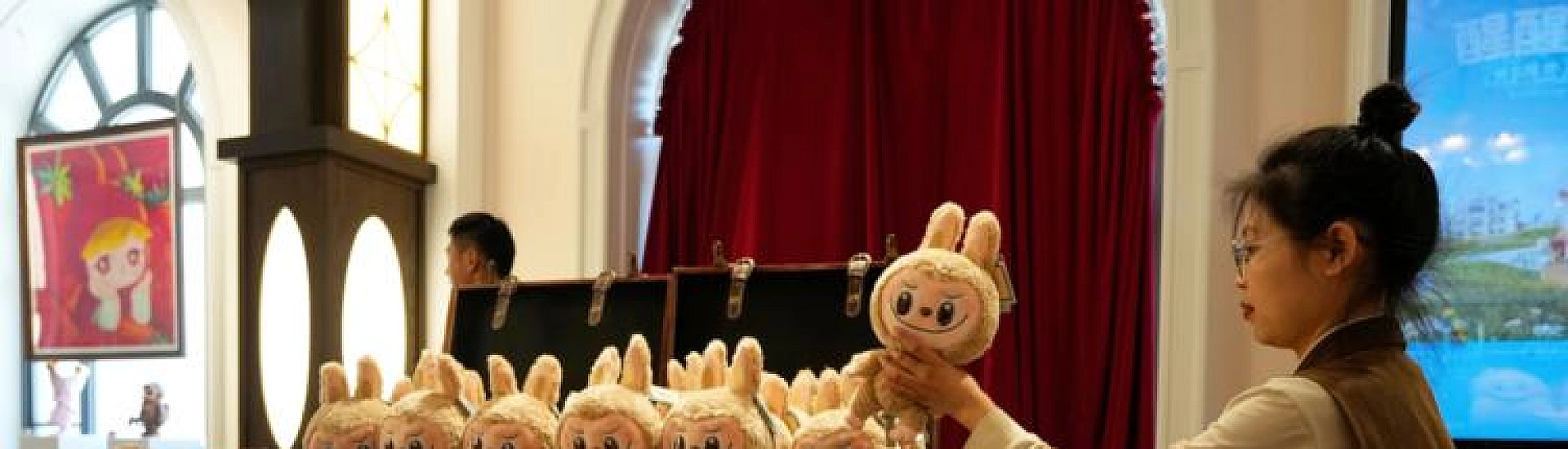 Pop Mart потеряла $13 млрд капитализации из-за снижения интереса к Лабубу