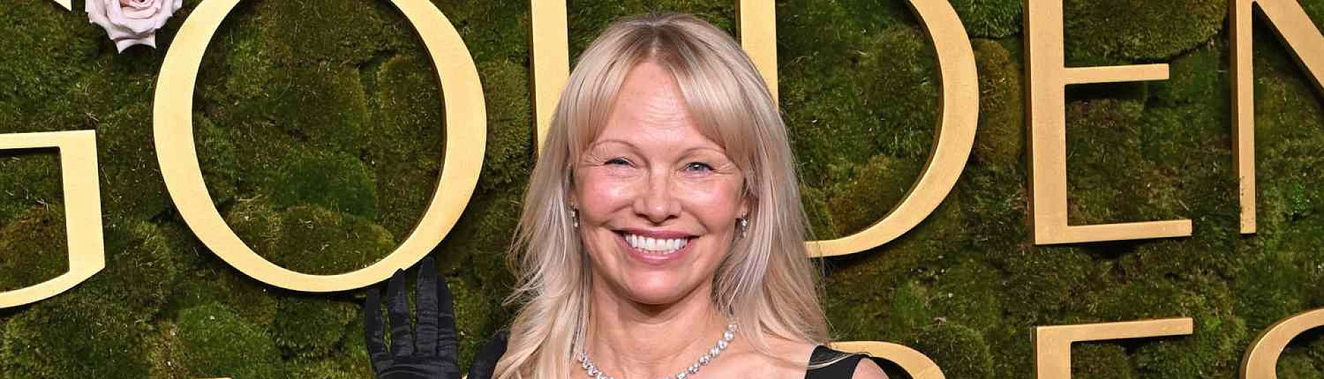 Памела Андерсон дебютировала с новым образом на показе Tom Ford в Париже