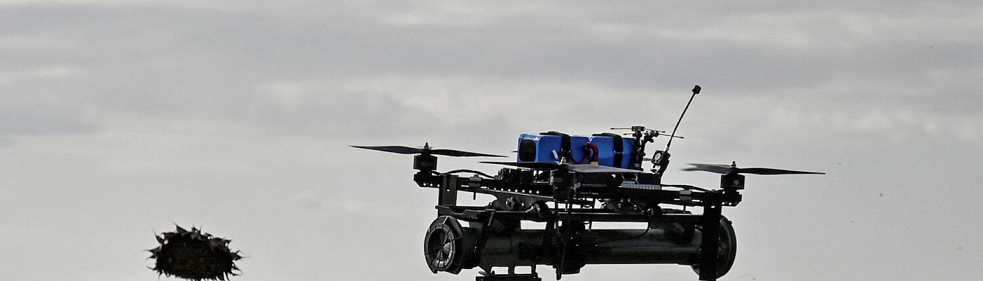 Атака украинских дронов на Тамбовскую область: повреждены дома и автомобили