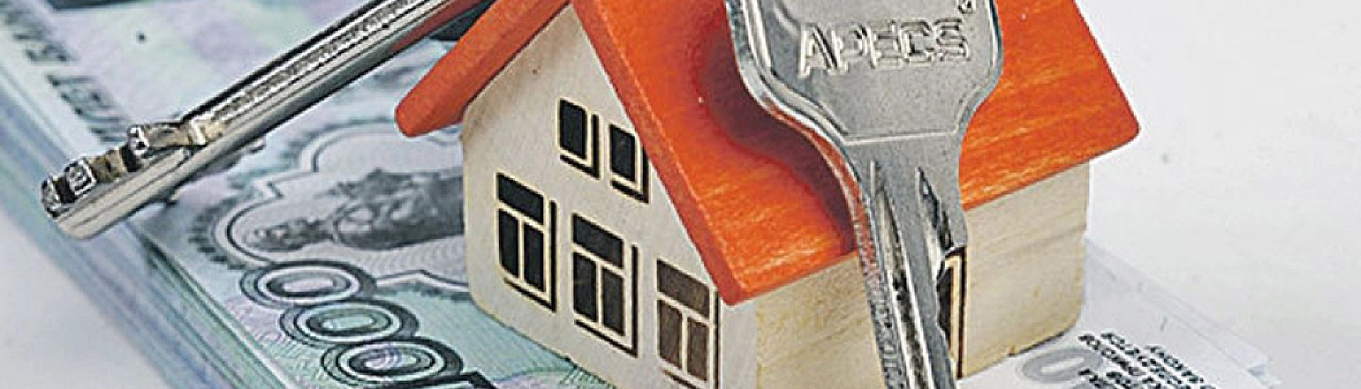 Семья из Казани не может въехать в купленную квартиру из-за отказа прежней хозяйки съезжать