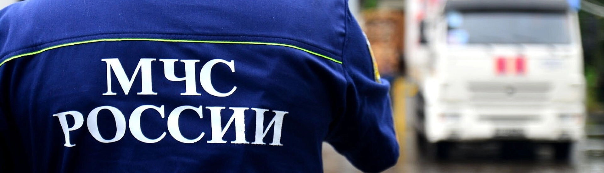 В Барнауле загорелась частная школа: площадь пожара достигла 500 квадратных метров