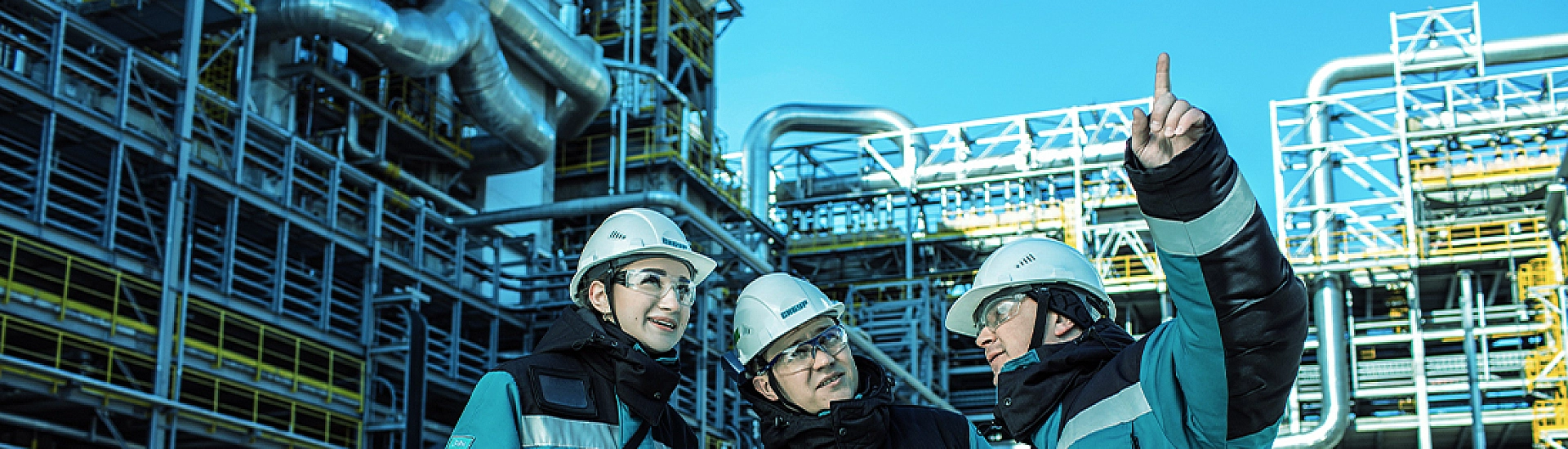 Путин разрешил китайской Sinopec передать долю 8,5% в «Сибуре» между своими структурами