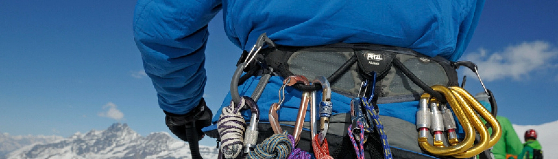 Пять российских альпинистов задержались при спуске с Манаслу в Непале из-за непогоды